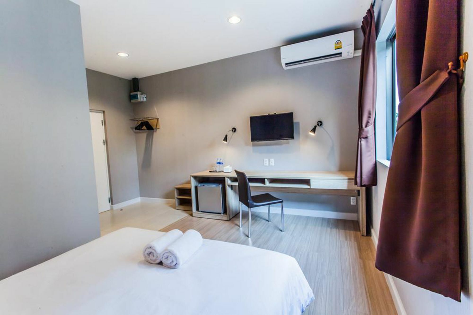 Morino Hotel Si Racha Exterior photo