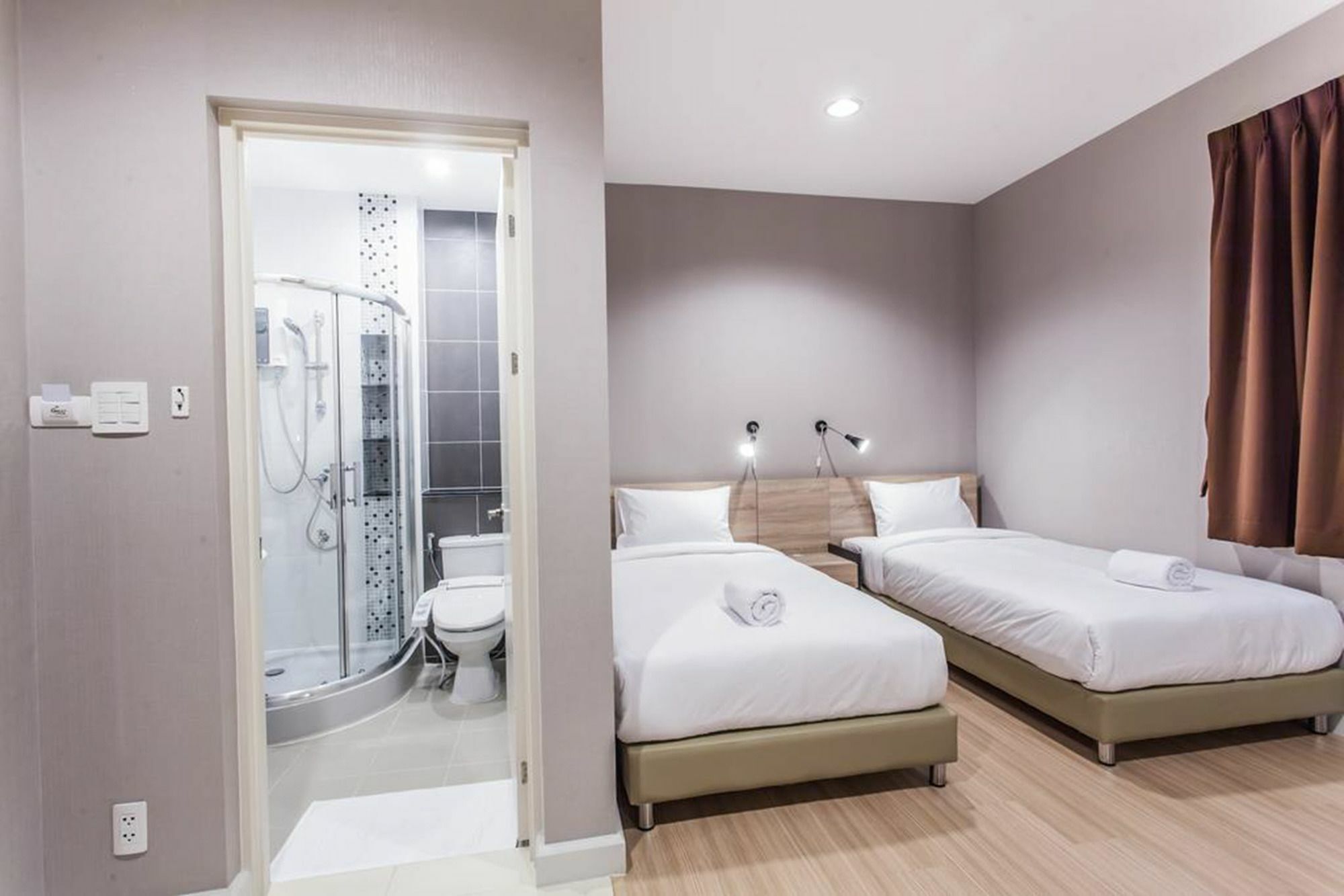 Morino Hotel Si Racha Exterior photo