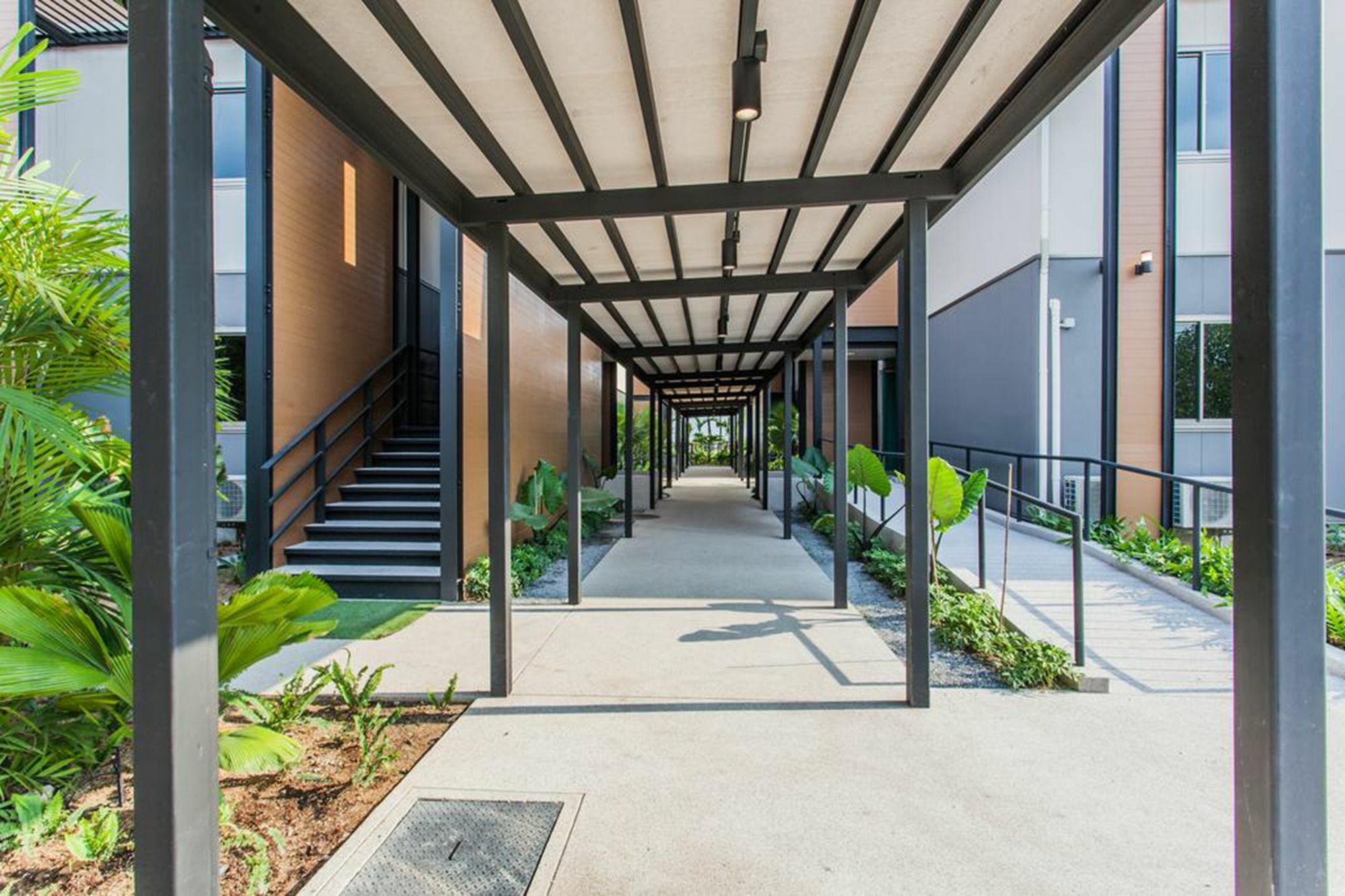 Morino Hotel Si Racha Exterior photo